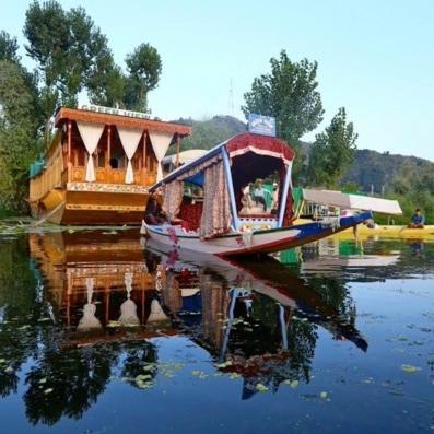 Green View Group Of Houseboats Otel Srīnagar Dış mekan fotoğraf