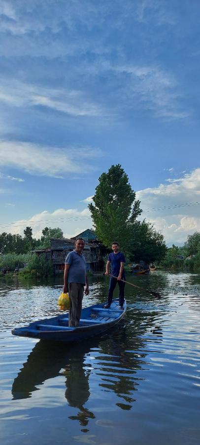 Green View Group Of Houseboats Otel Srīnagar Oda fotoğraf